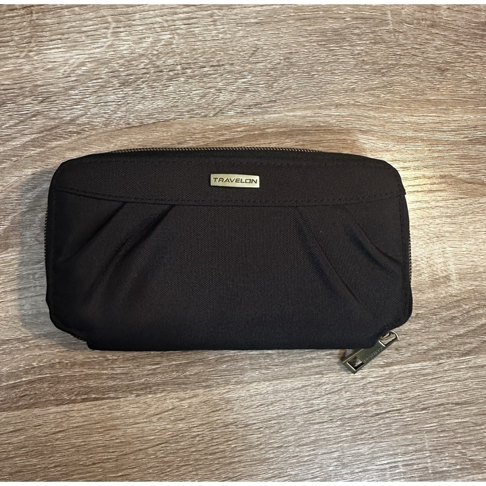 Travelon RFID Blocking Single‎ Zip Around Wallet Travel Clutch Wristlet Black
